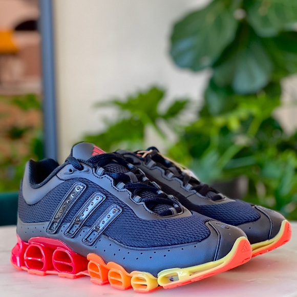 adidas Megaride Core Black/ Better Scarlet /Solar Orange - Picture 3 of 12